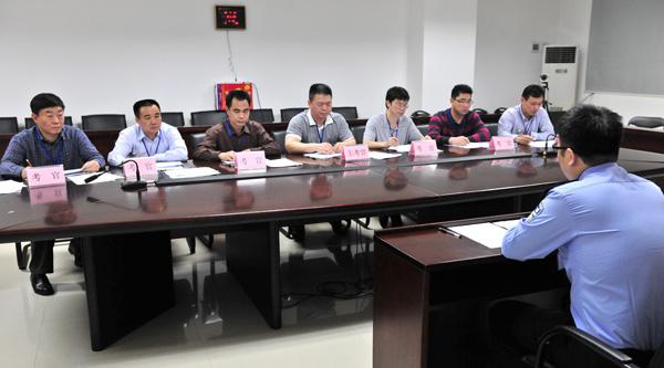 警察公務員考試面試題目和普通公務員考試面試題目一樣嗎？