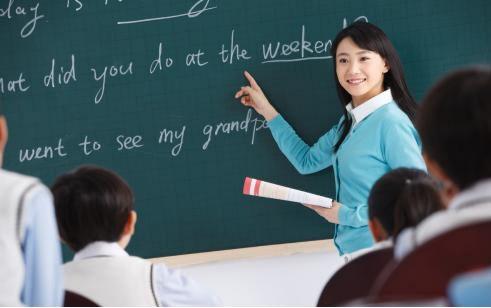 公務員好還是教師好？兩者對比有什么區別？